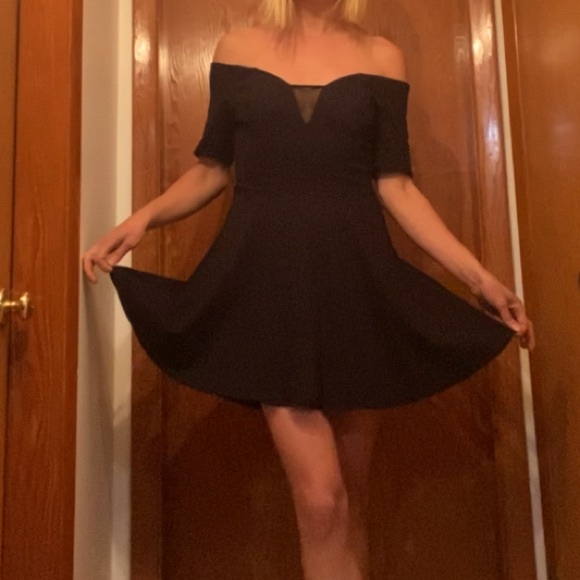 Guess Black dress. Sweetheart - Picture 4 of 4